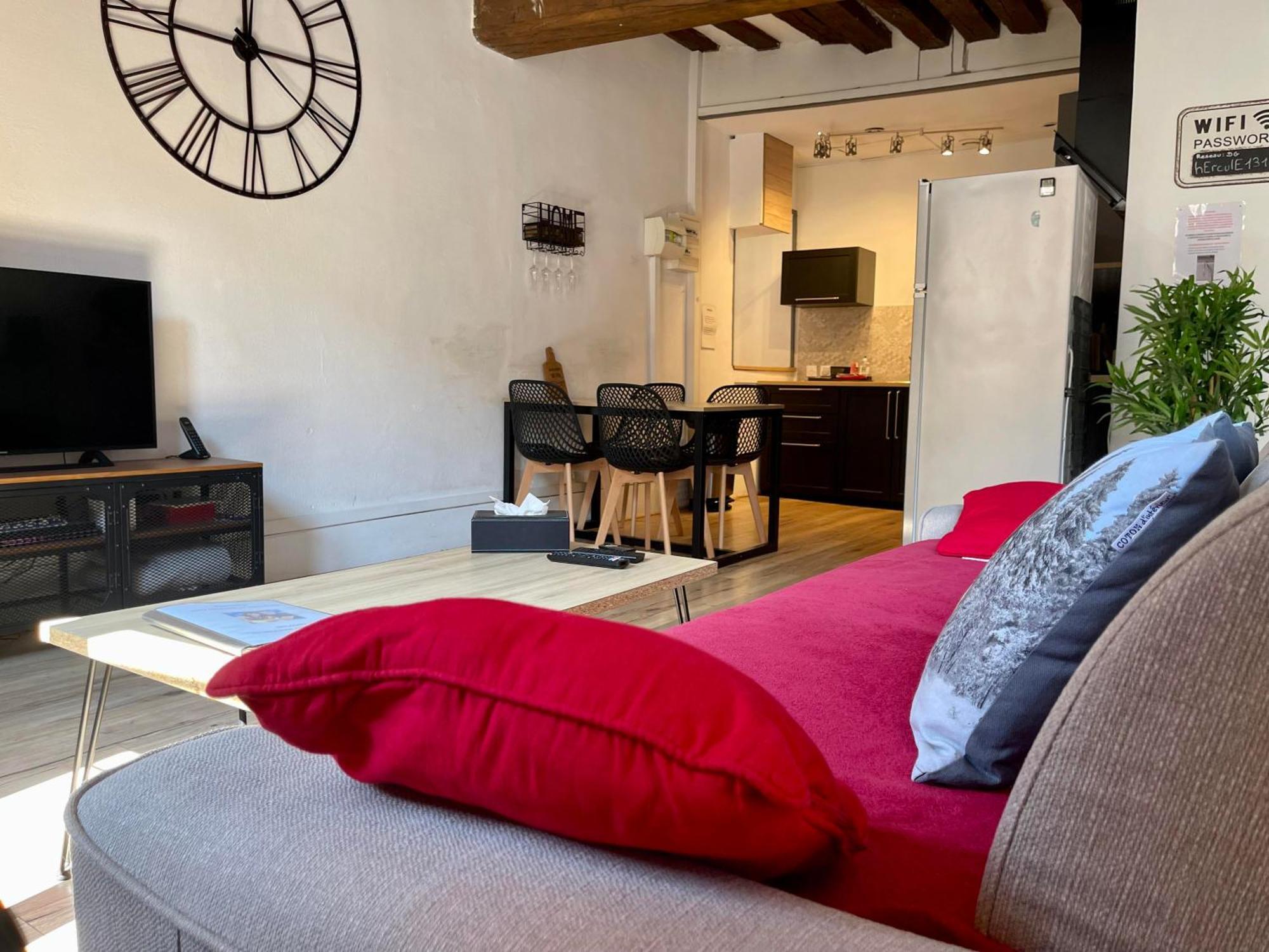 Appartements Chez Delphine Et Guillaume Au Coeur De Semur En Auxois מראה חיצוני תמונה